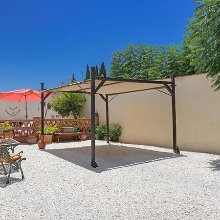 Studio Jacaranda